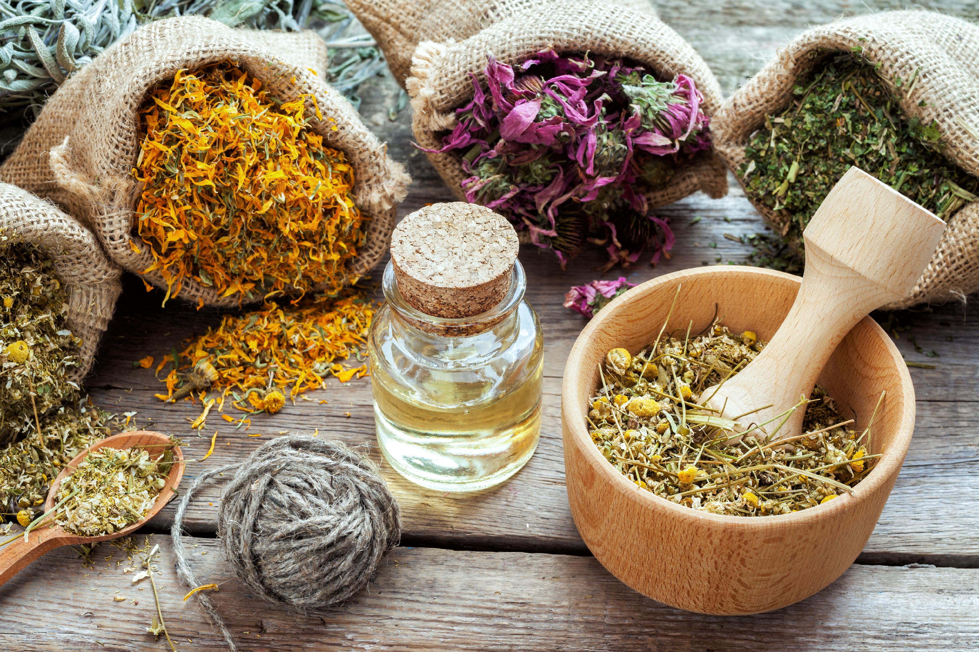 Herbal medicine as a therapeutic option for functional dyspepsia